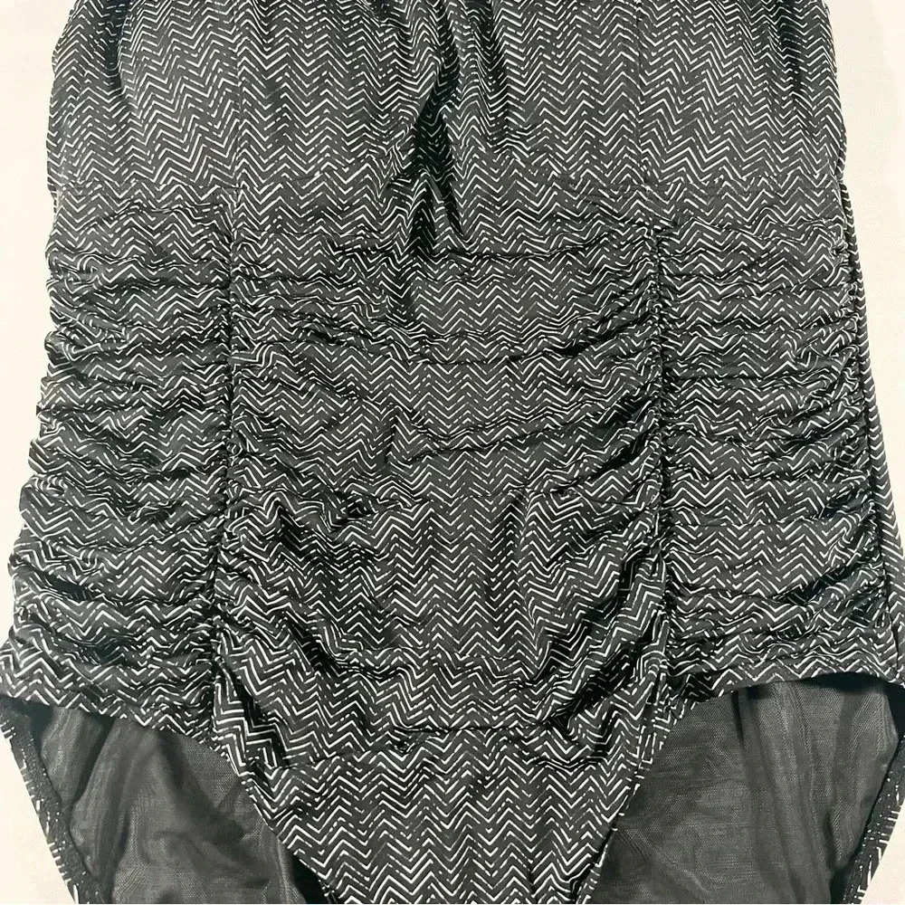 Artesands Zig Zag Black Botticelli One Piece - Picture 8 of 13